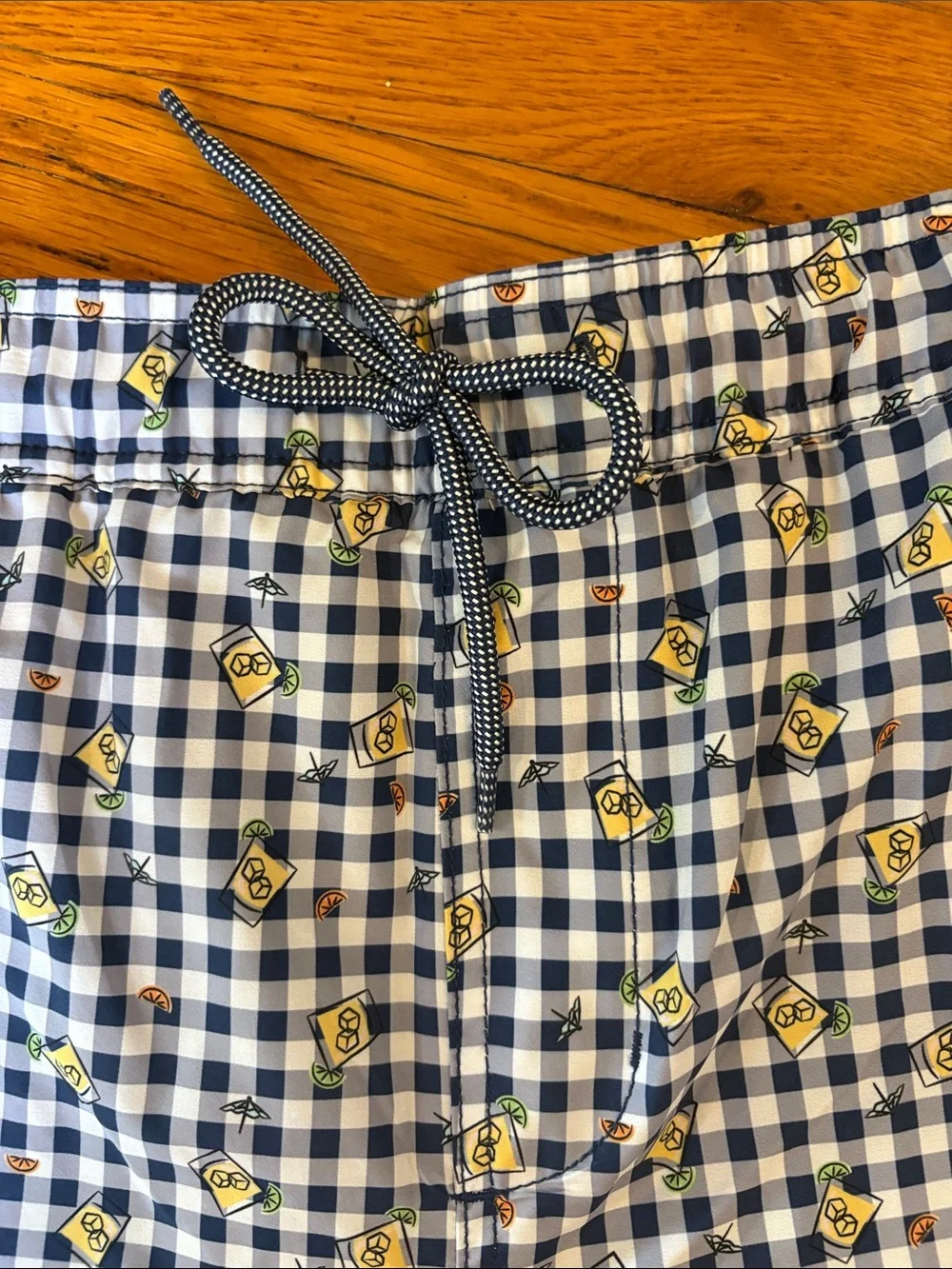 NWT Men’s Gingham Blue Swim Trunks in Classic Cocktail Print - Large